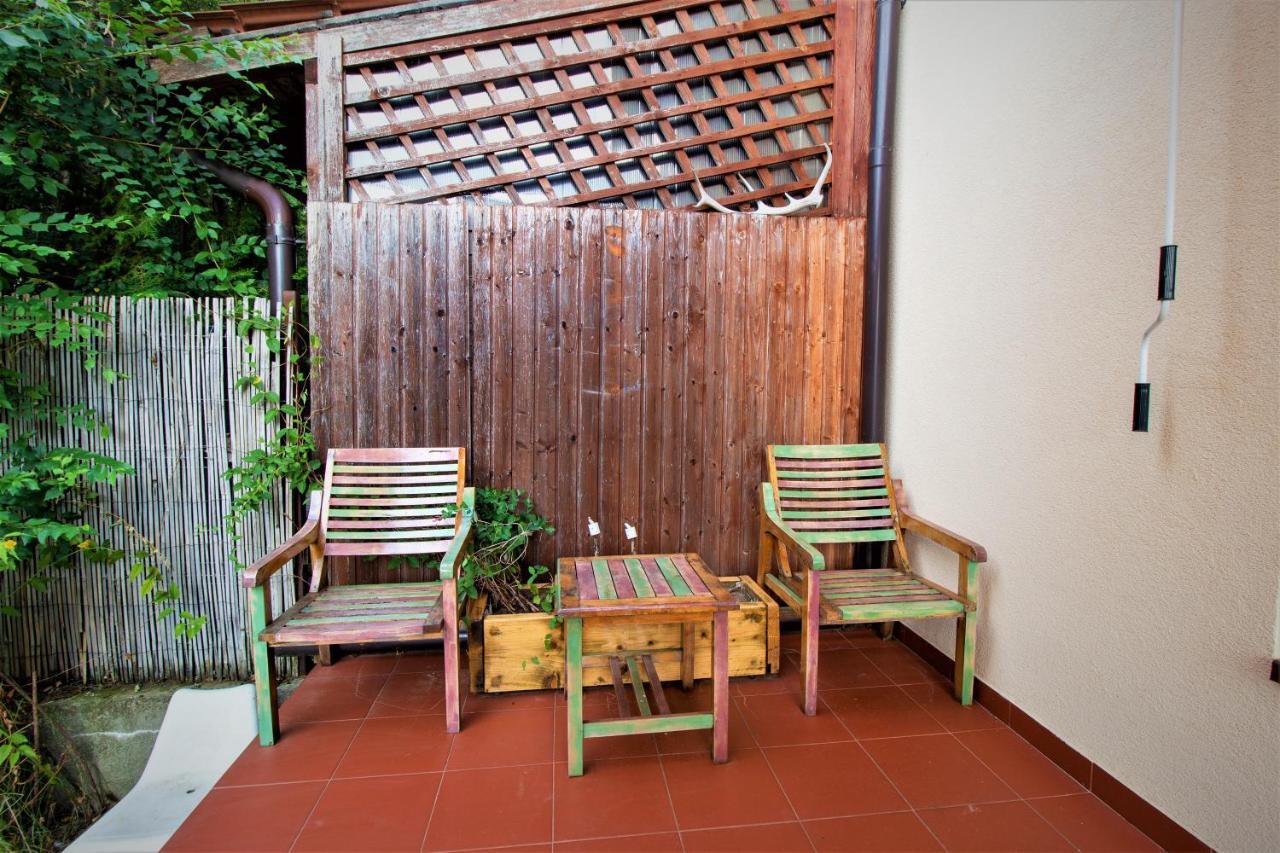 Vila Cu Mesteceni Campina Exterior foto