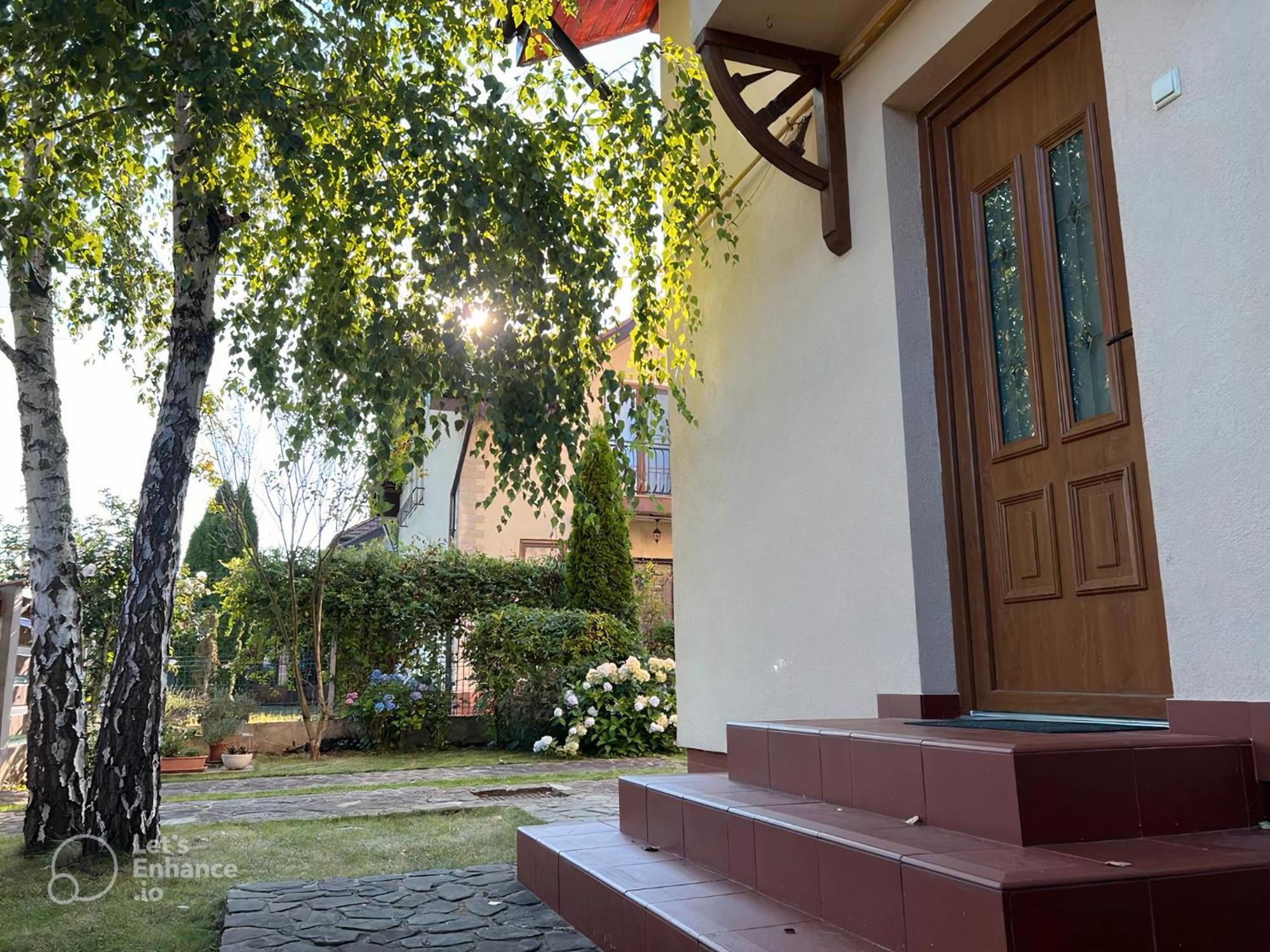 Vila Cu Mesteceni Campina Exterior foto